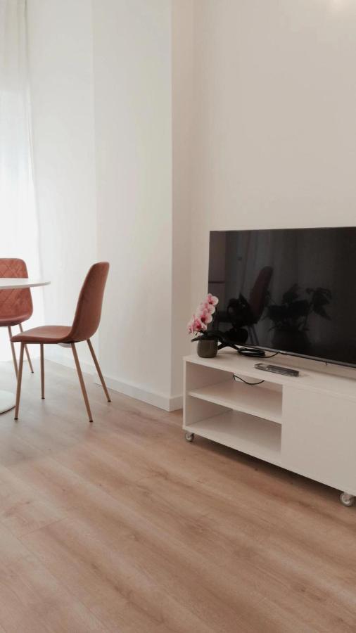 So Fine Petruzzelli Flat Διαμέρισμα Μπάρι Εξωτερικό φωτογραφία